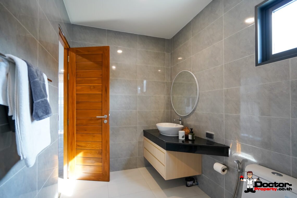 New 3 Bedroom Pool Villa in Bang Rak, Koh Samui – For Sale